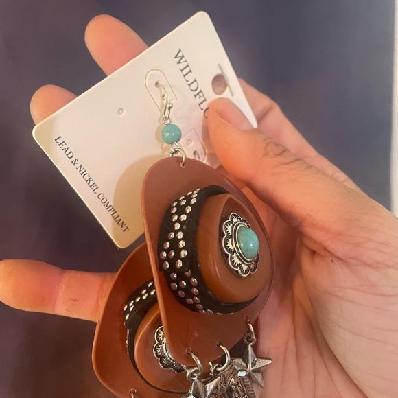 WESTERN EARRINGS - Picture 2 of 2